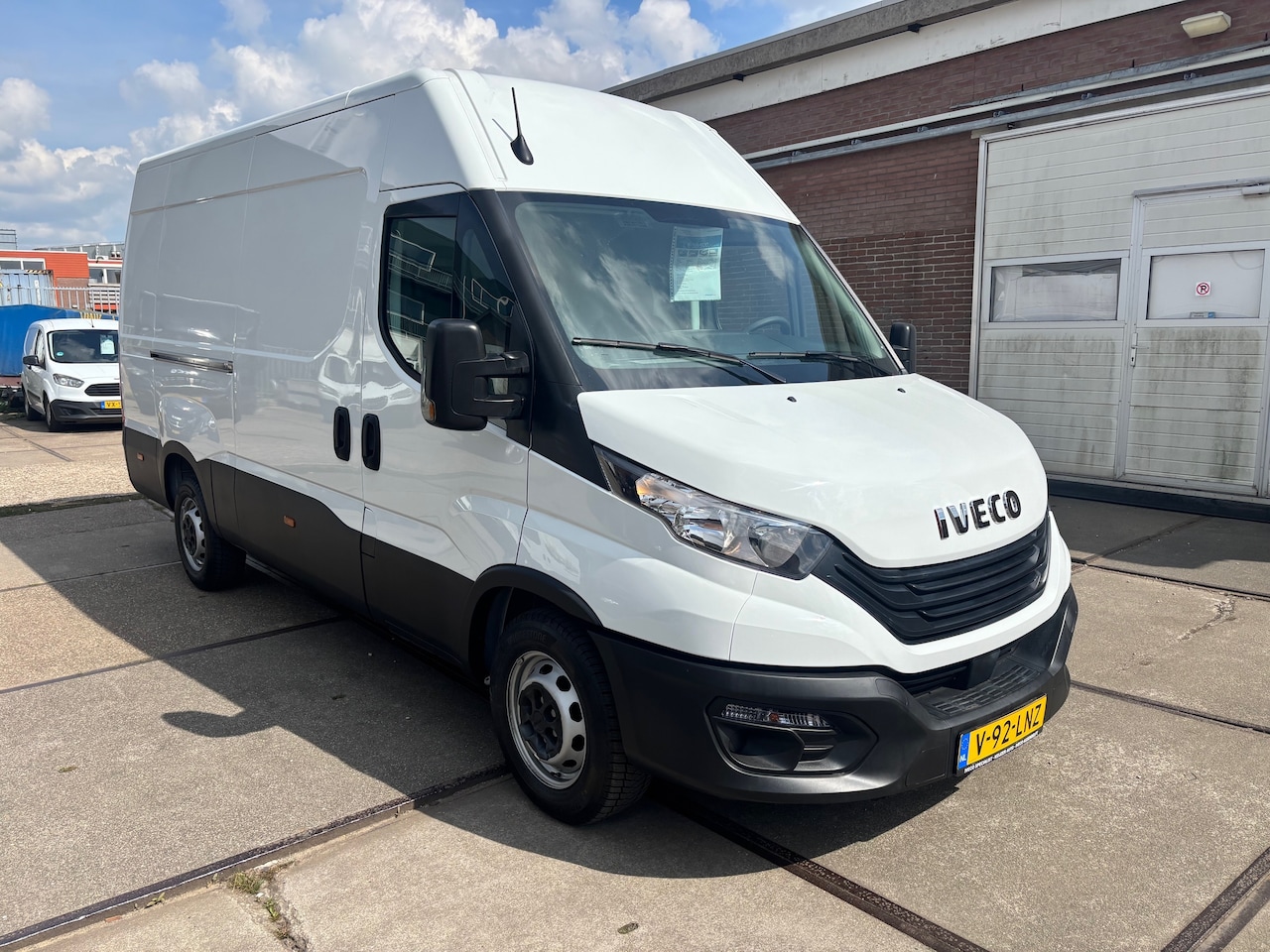 Iveco Daily - 35S16V 2.3 352 H2 NIEUW! L2H2