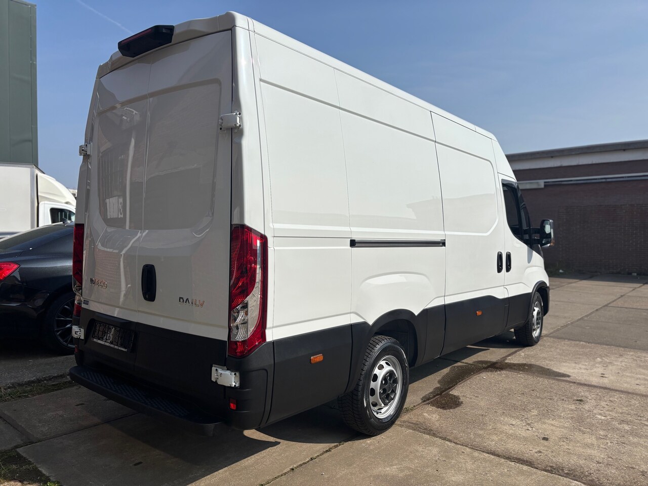 Iveco Daily - 35S16V 2.3 352 H2 NIEUW! L2H2