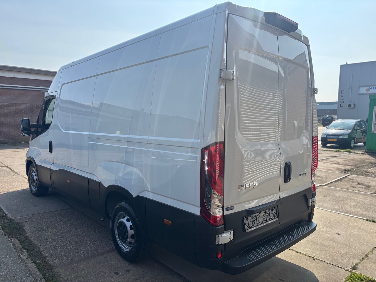 Iveco Daily - 35S16V 2.3 352 H2 NIEUW! L2H2