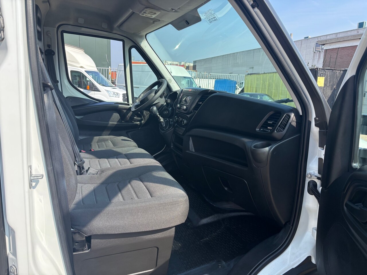 Iveco Daily - 35S16V 2.3 352 H2 NIEUW! L2H2
