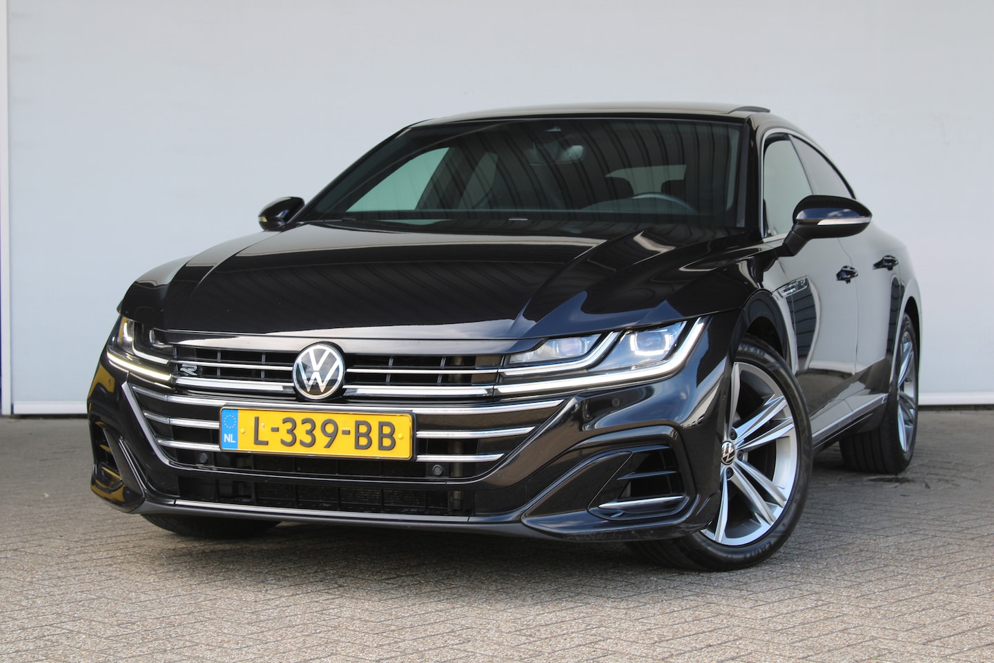 Volkswagen Arteon - 2.0 TSI R-Line Business+ | Apple Carplay/Android Auto|telefoonintegratie premium | Cruise - AutoWereld.nl