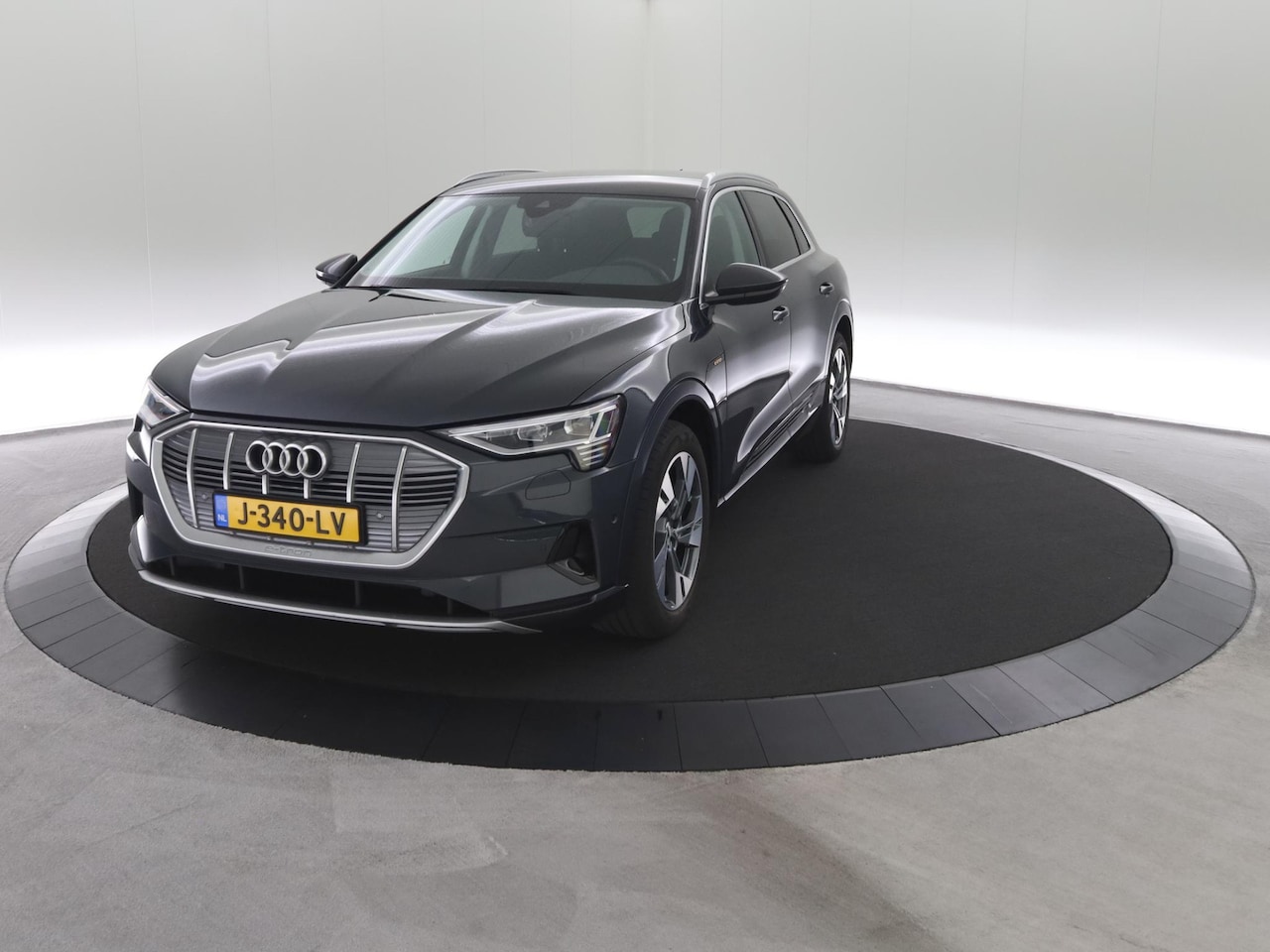 Audi e-tron - 50 quattro Business edition 71 kWh - AutoWereld.nl