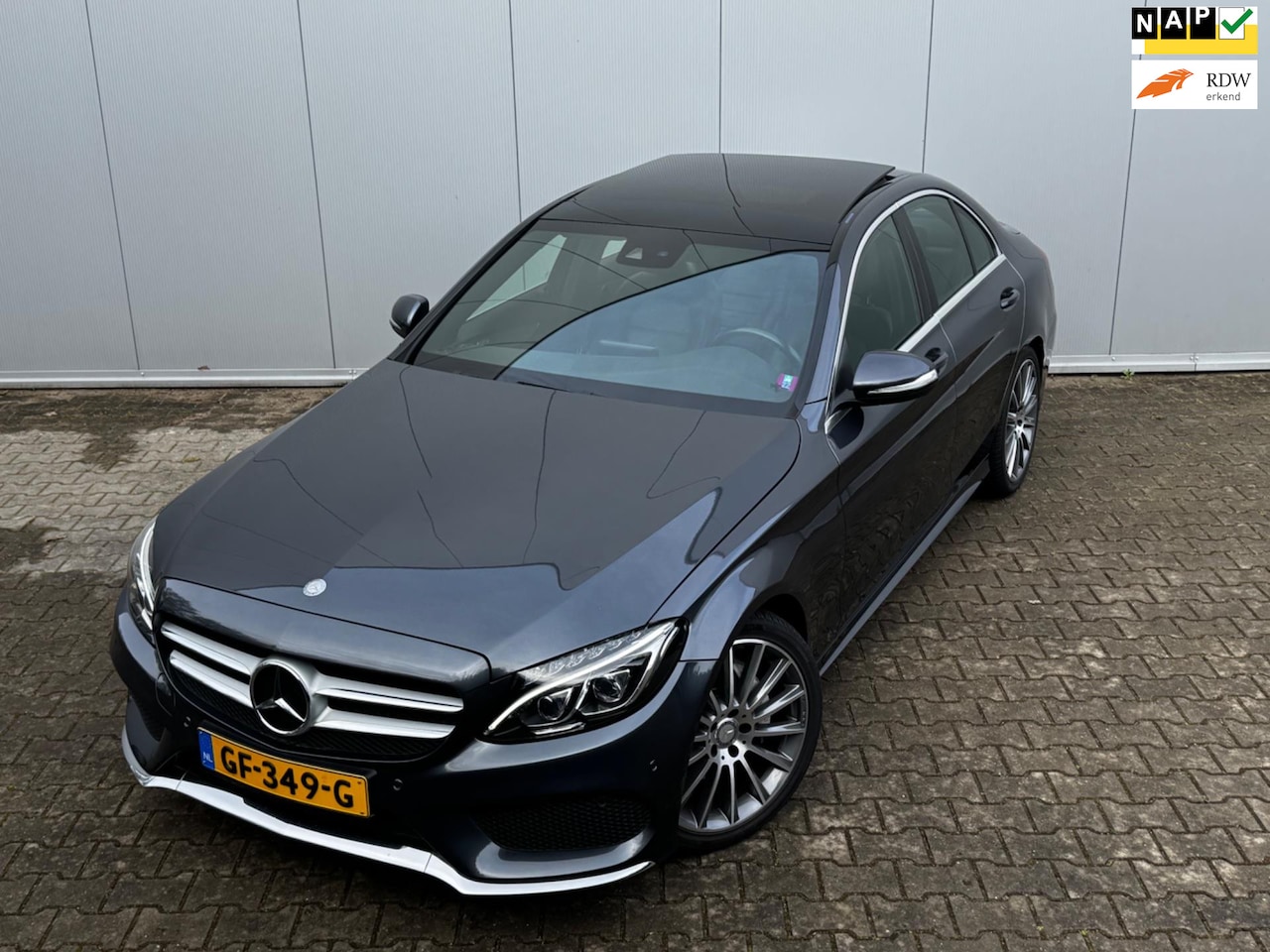 Mercedes-Benz C-klasse - C180 AMG PANORAMADAK LEDER CARPLAY STOELVERWARMING NAP ORIGINEEL NEDERLANDS - AutoWereld.nl