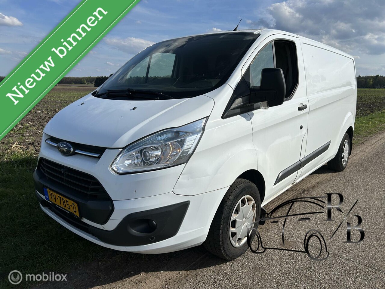 Ford Transit Custom - 330 2.2 TDCI L2H1 Trend NAVI/AIRCO/CAMERA - AutoWereld.nl