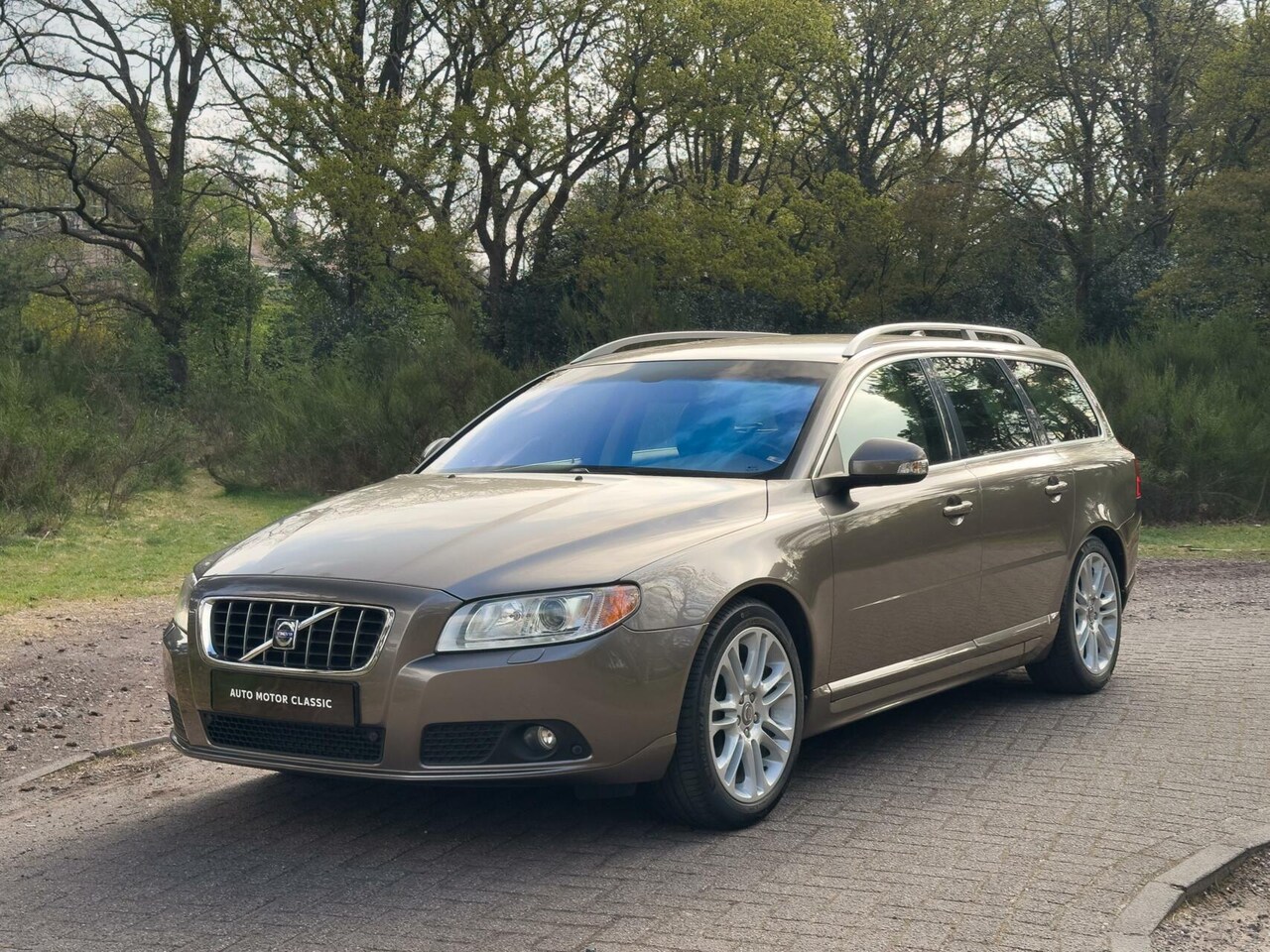 Volvo V70 - 3.0 T6 AWD Summum | Oyster Grey | Youngtimer 98DKM - AutoWereld.nl