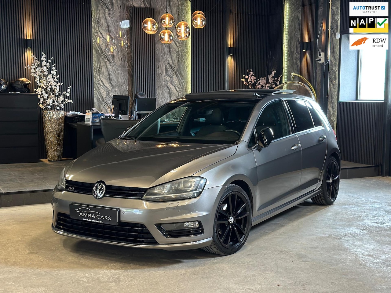 Volkswagen Golf - 1.4 TSI|3X R-Line|PANO|BOMVOL - AutoWereld.nl