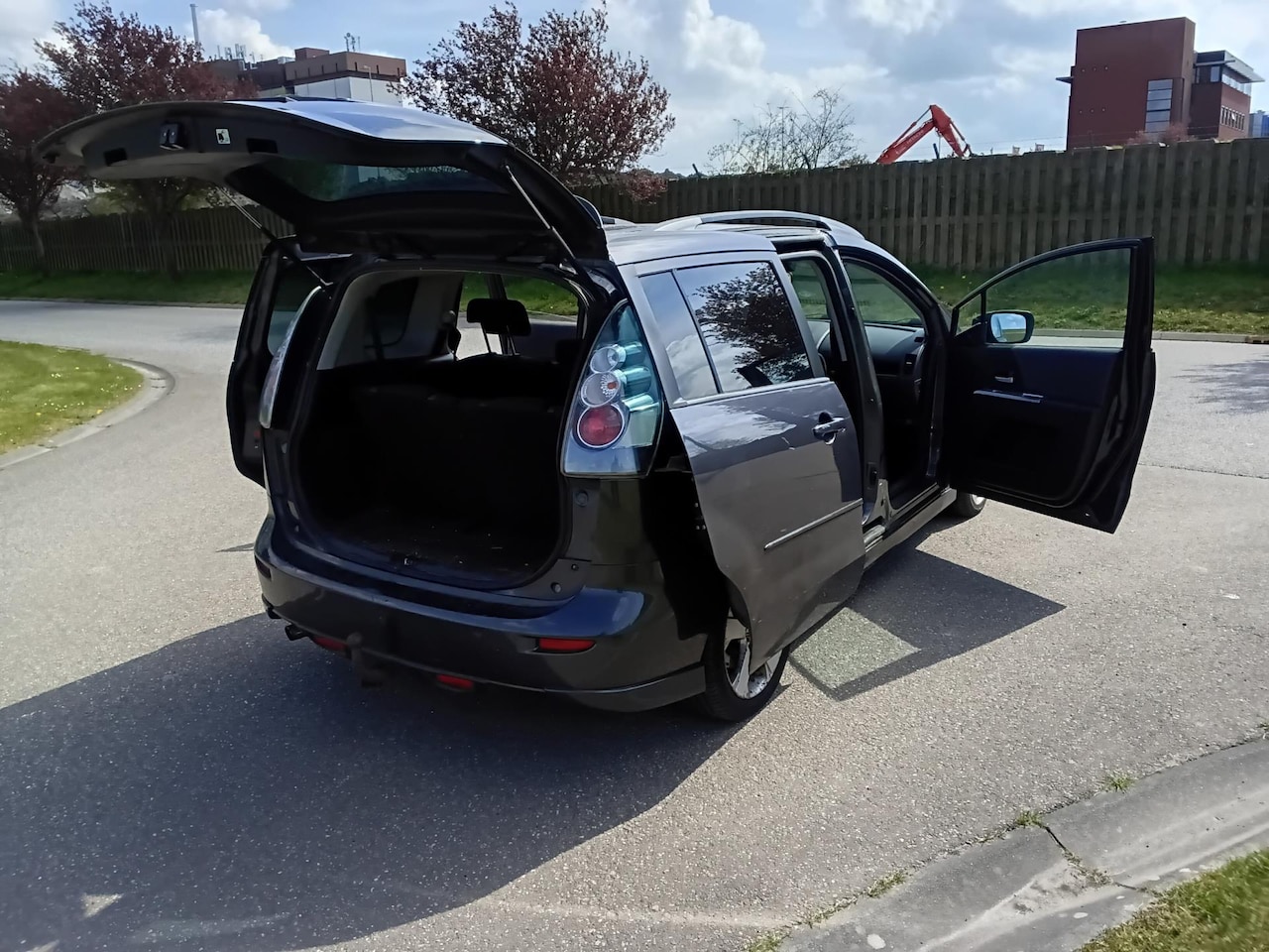 Mazda 5 - 5 2.0 Active 7 zitter