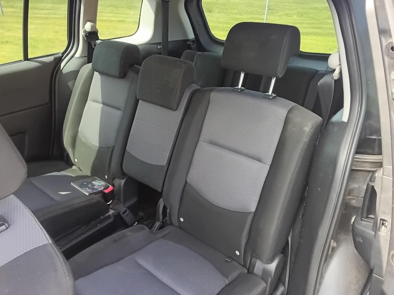 Mazda 5 - 5 2.0 Active 7 zitter