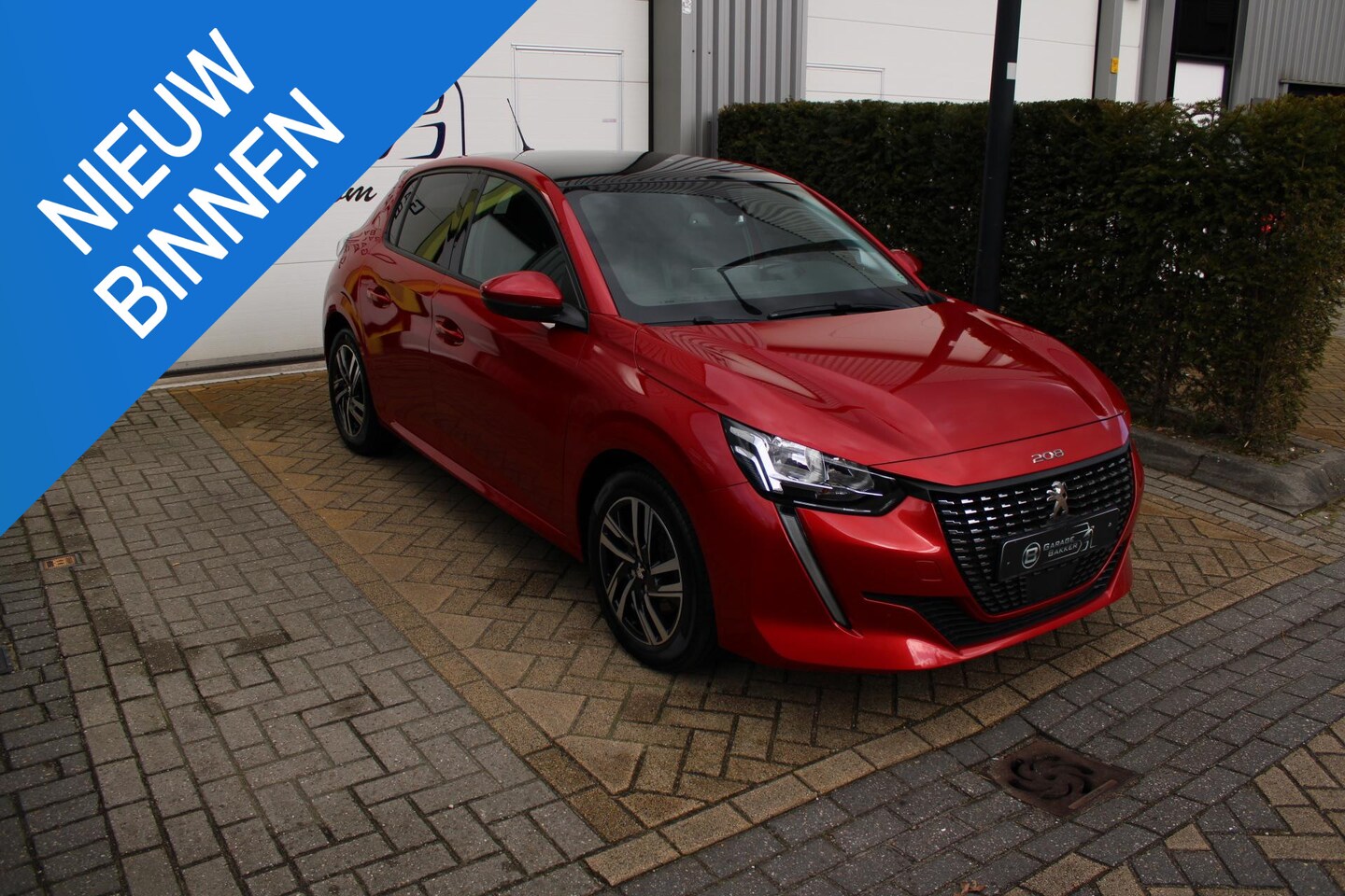Peugeot 208 - 1.2 PureTech Allure Panorama 3D-Cockpit Leder Navi-Carplay Adaptiv-Cruise - AutoWereld.nl