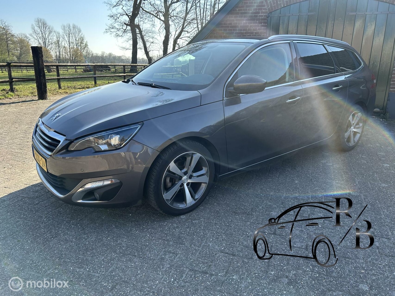 Peugeot 308 SW - 1.2 e-THP Première lees tekst/NAVI/PANORAMA/VOL OPTIES - AutoWereld.nl