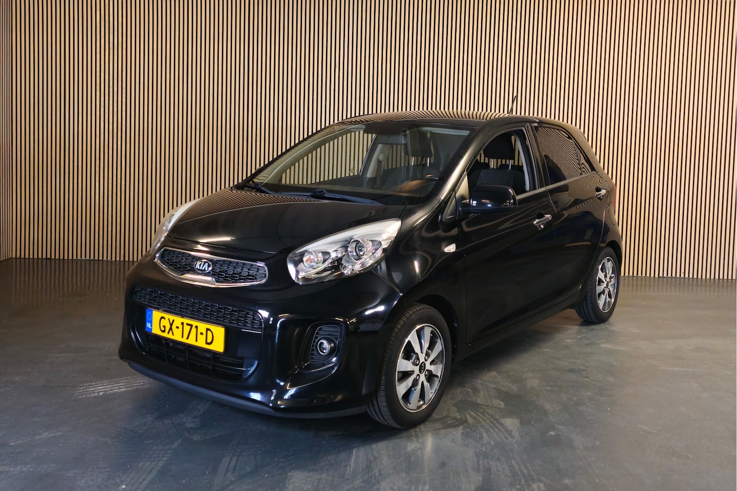 Kia Picanto - 1.0 CVVT First Edition - Cruise - Climate control - Bluetooth - LED - AutoWereld.nl