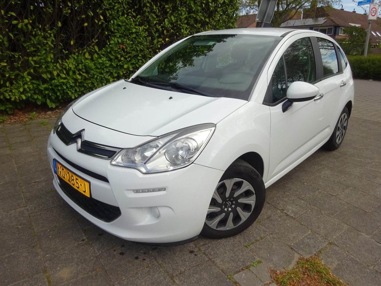 Citroën C3 - 1.2 VTi Exclusive MET JAAR APK - AutoWereld.nl