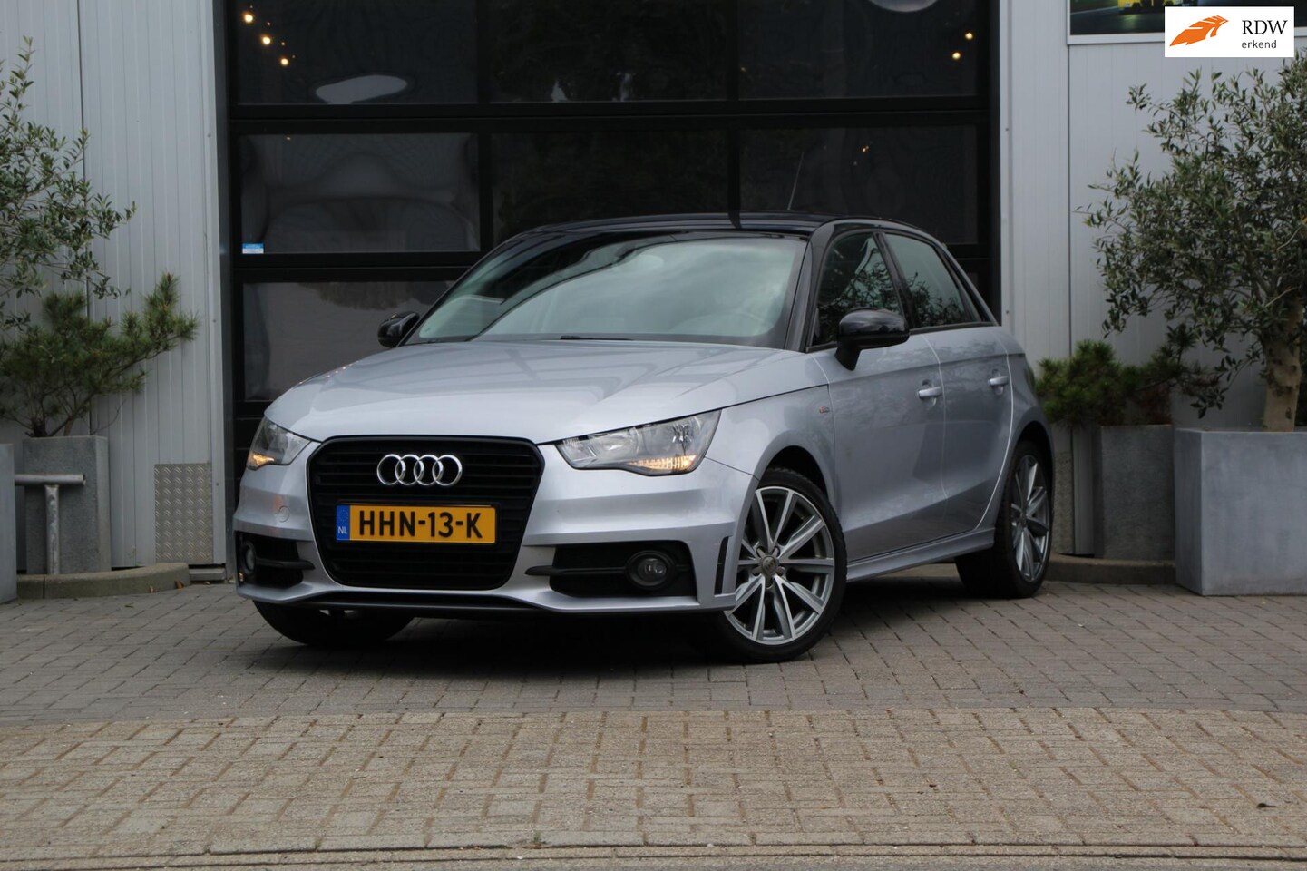 Audi A1 Sportback - 1.2 TFSI Pro Line S - S Line - 5DRS - STOELVERW - AUT VERLICHTING - CLIMA - 17INCH - KEYLE - AutoWereld.nl