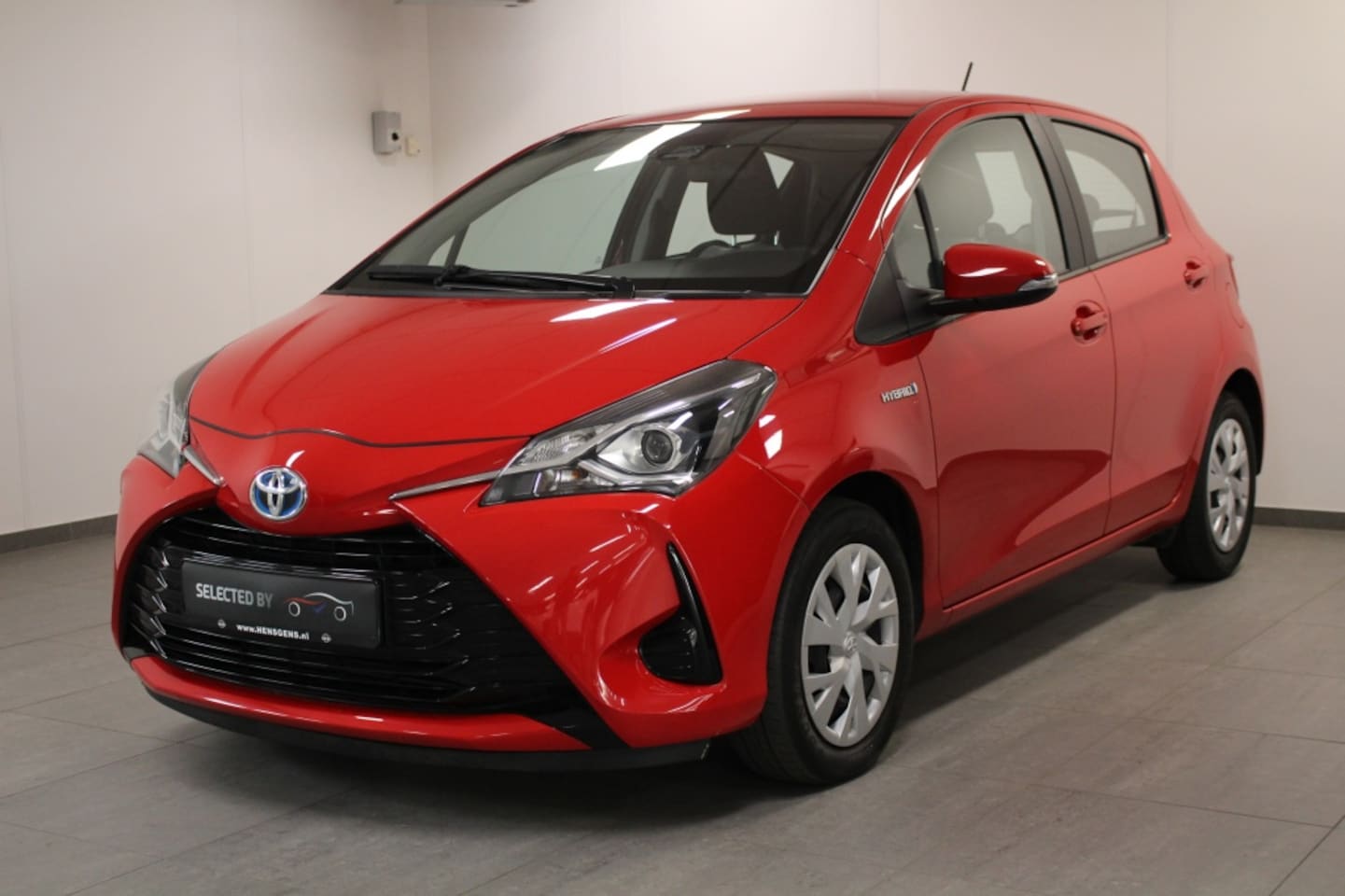 Toyota Yaris - 1.5 Hybride Active - AutoWereld.nl