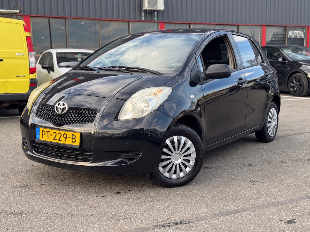 Toyota Yaris - 1.0 VVTi + / NWE APK / - AutoWereld.nl