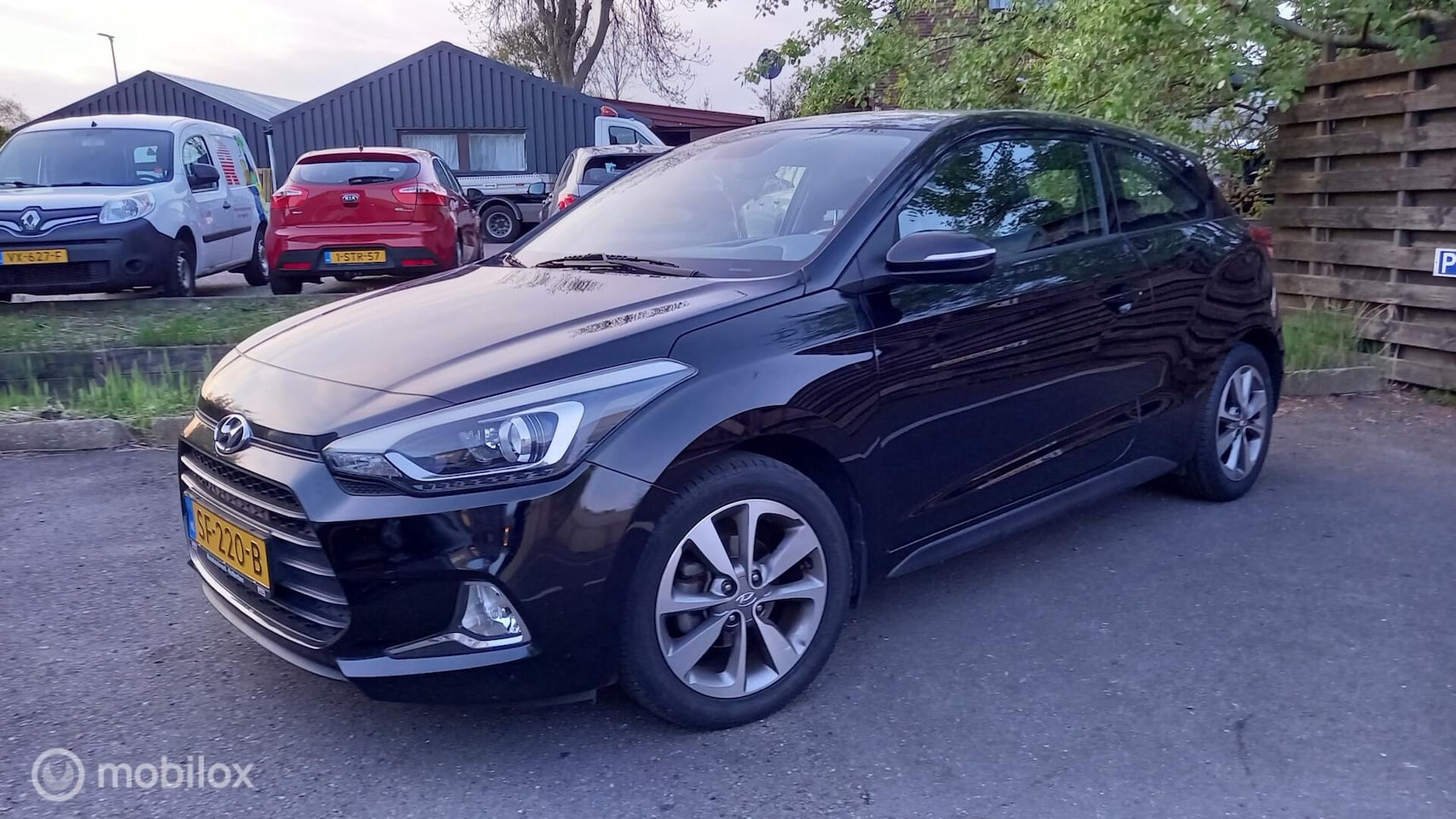 Hyundai i20 Coupé - 1.4 T-GDI Comfort Airco Clima Pdc Lmv - AutoWereld.nl