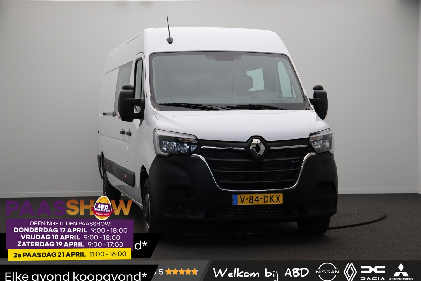Renault Master - T35 2.3 dCi 135 L3H2 DC Comfort | 6 persoons | Trekhaak | laadruimte betimmering | Achteru - AutoWereld.nl