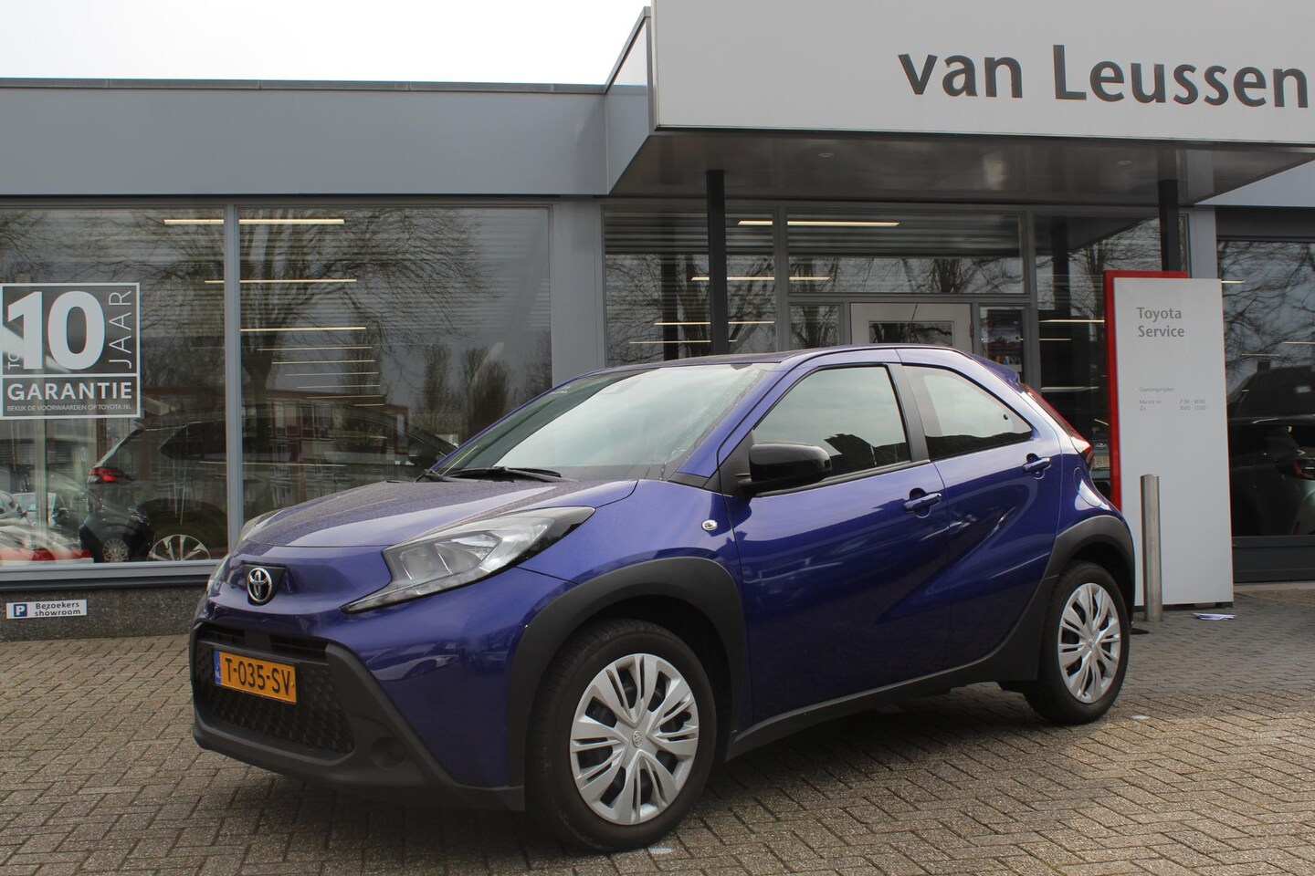 Toyota Aygo X - PLAY 5-DEURS AIRCO CAMERA AD-CRUISE APPLE/ANDROID NL-AUTO - AutoWereld.nl