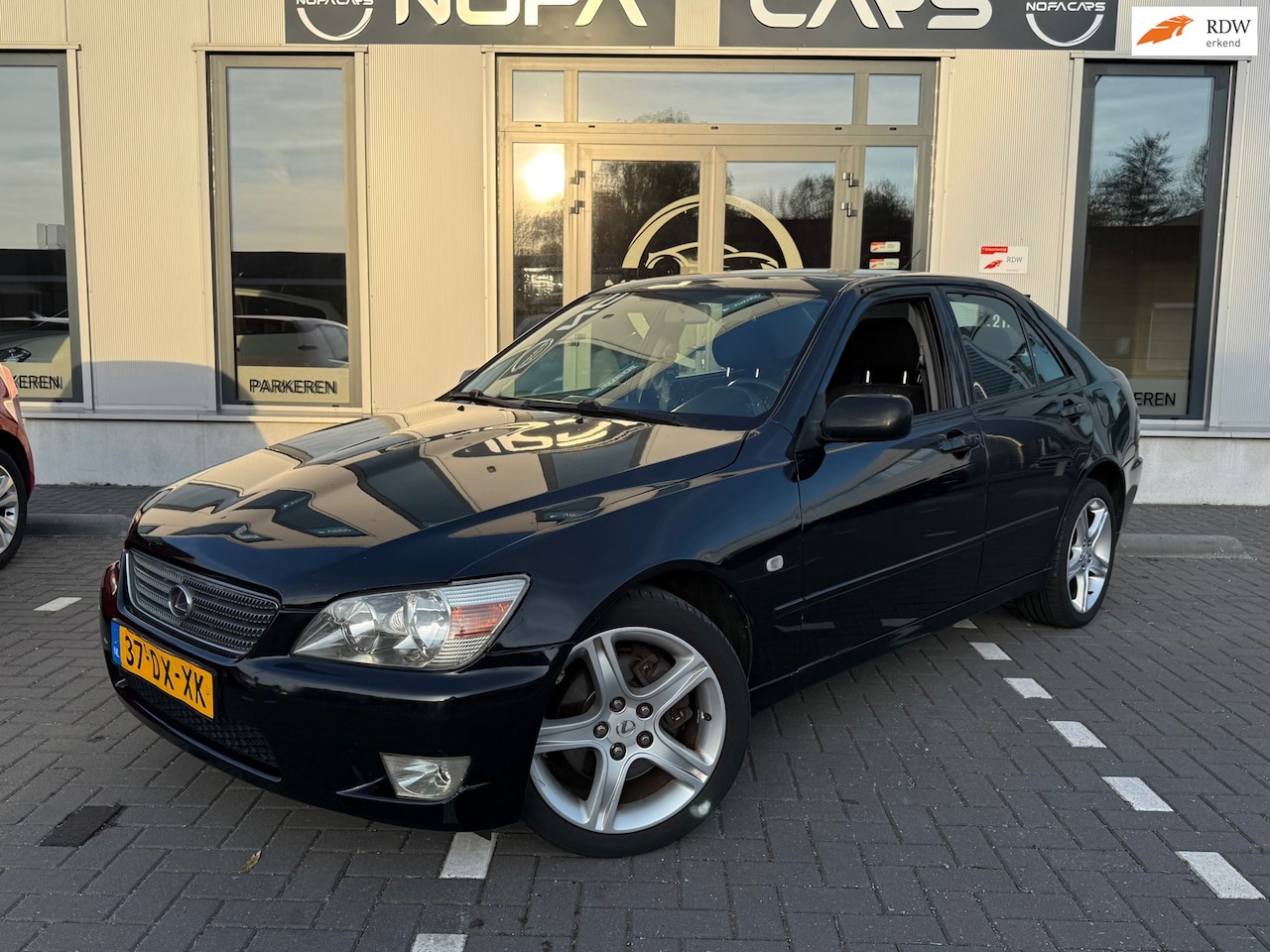 Lexus IS - 200 | Airco|nieuwe apk - AutoWereld.nl