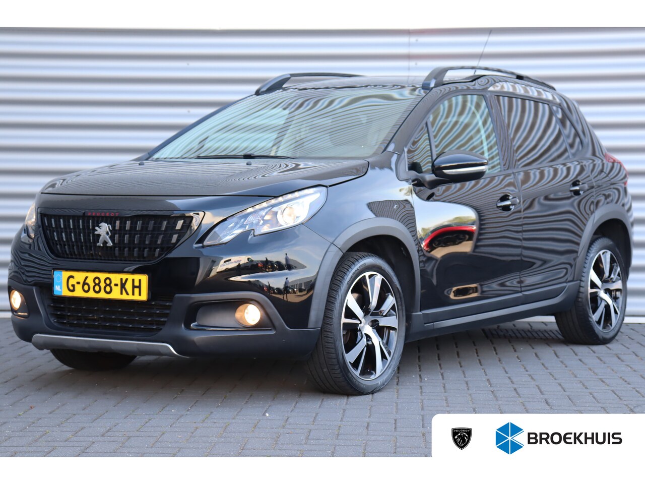 Peugeot 2008 - 1.2 PURETECH 110PK GT-LINE AUTOMAAT / NAVI / LEDER / CLIMA / LED / PDC / 17" LMV / CAMERA - AutoWereld.nl