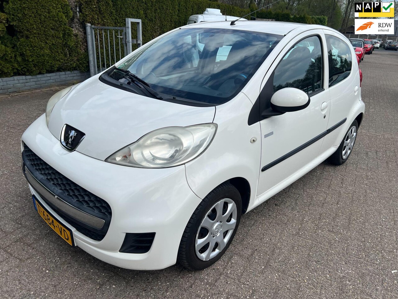 Peugeot 107 - 1.0-12V 5-DRS MILLESIM AIRCO CENTR.VERGR. BL.TOOTH NAVI ANDROID - AutoWereld.nl