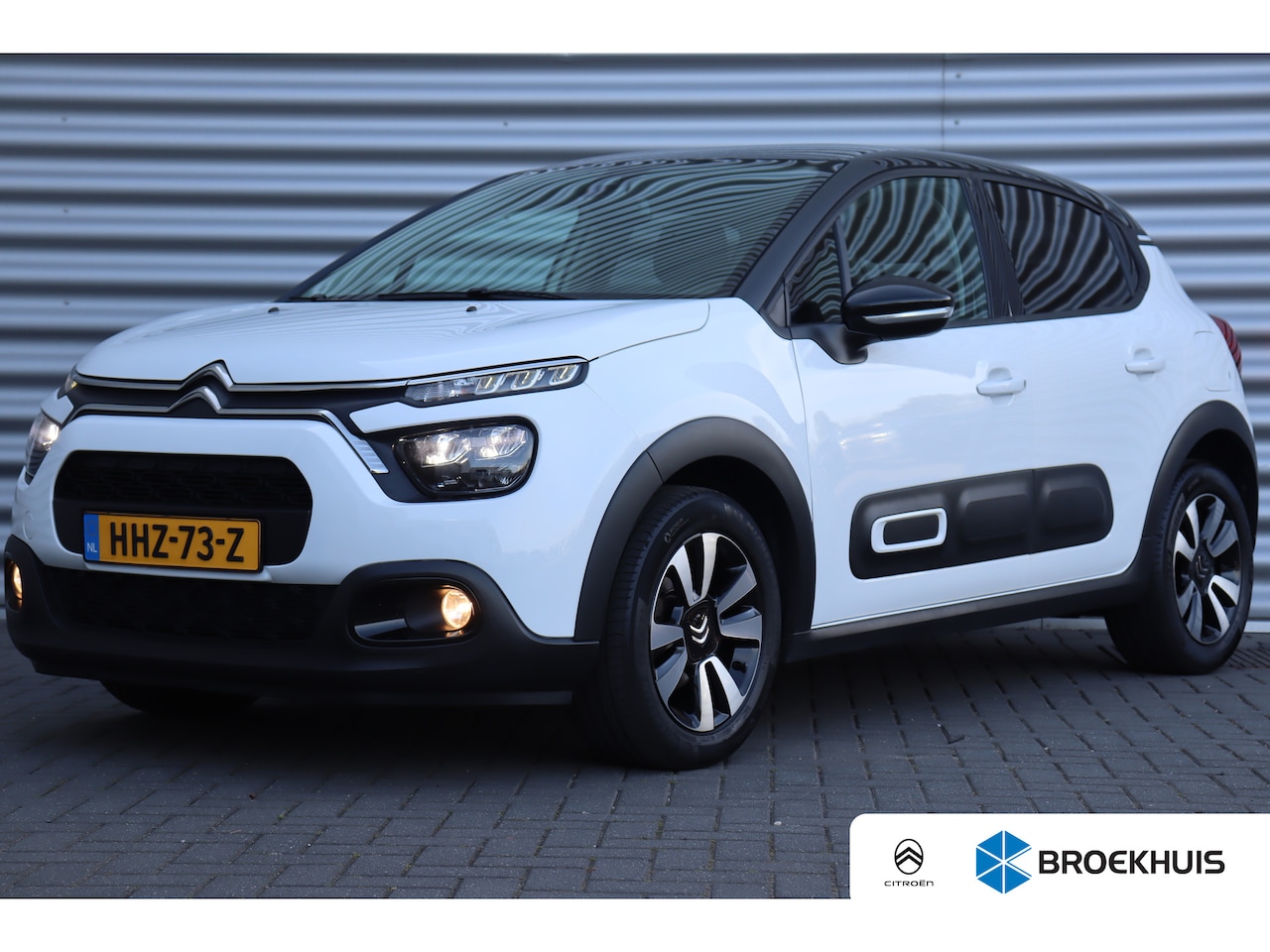 Citroën C3 - 1.2 PURETECH 83PK 5-DRS SHINE / NAVI / CLIMA / LED / PDC / 16" LMV / CAMERA / KEYLESS / WI - AutoWereld.nl