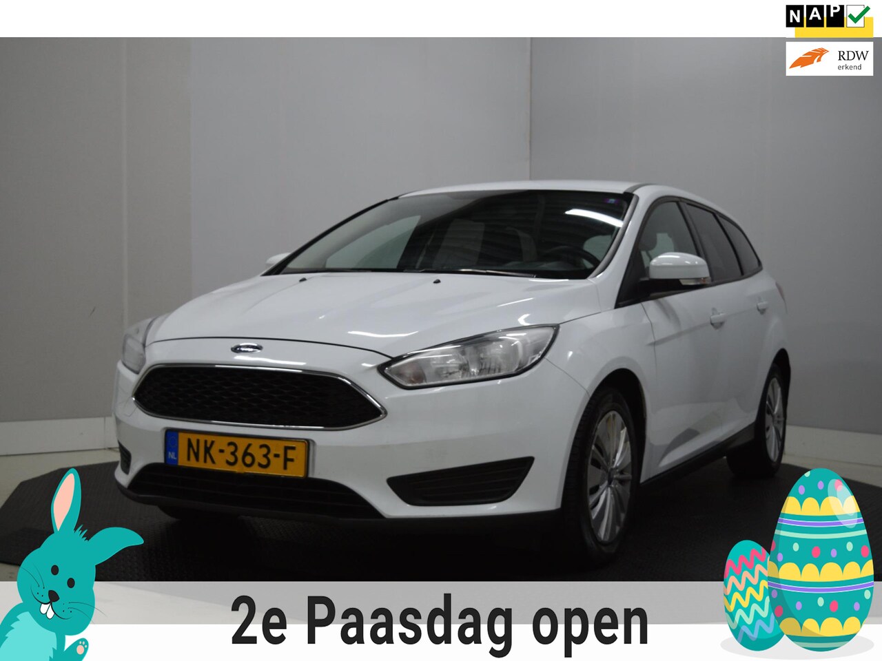 Ford Focus Wagon - 1.0 Airco |MOTOR DEFECT!!! Navi | PDC | Trekhaak MOTOR DEFECT! - AutoWereld.nl