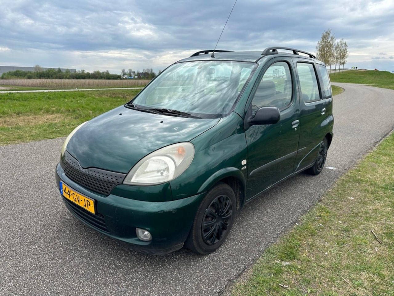 Toyota Yaris Verso - 1.5-16V VVT-i Sol 1.5-16V VVT-i Sol - AutoWereld.nl