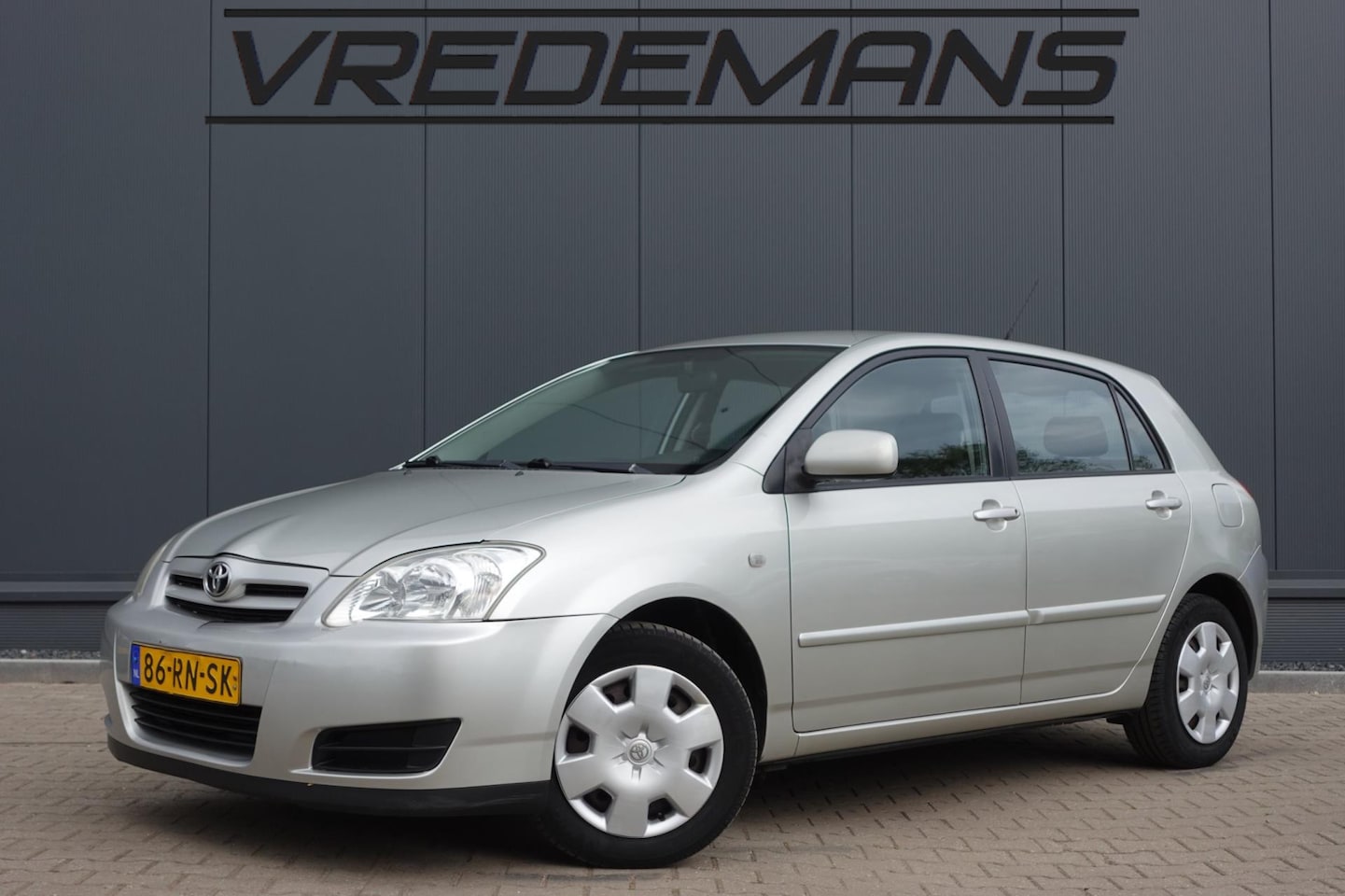 Toyota Corolla - 1.4 VVT-i Terra 1.4 VVT-i Terra - AutoWereld.nl