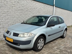Renault Mégane - 1.6-16V Dynamique Comfort