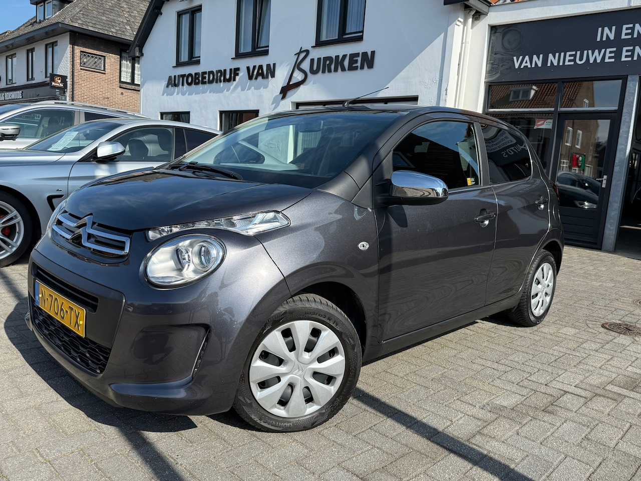 Citroën C1 - 1.0 VTi Feel 1.0 VTi Feel, Navigatie,Apple Carplay/Android,Airco,Achteruitrij camera - AutoWereld.nl