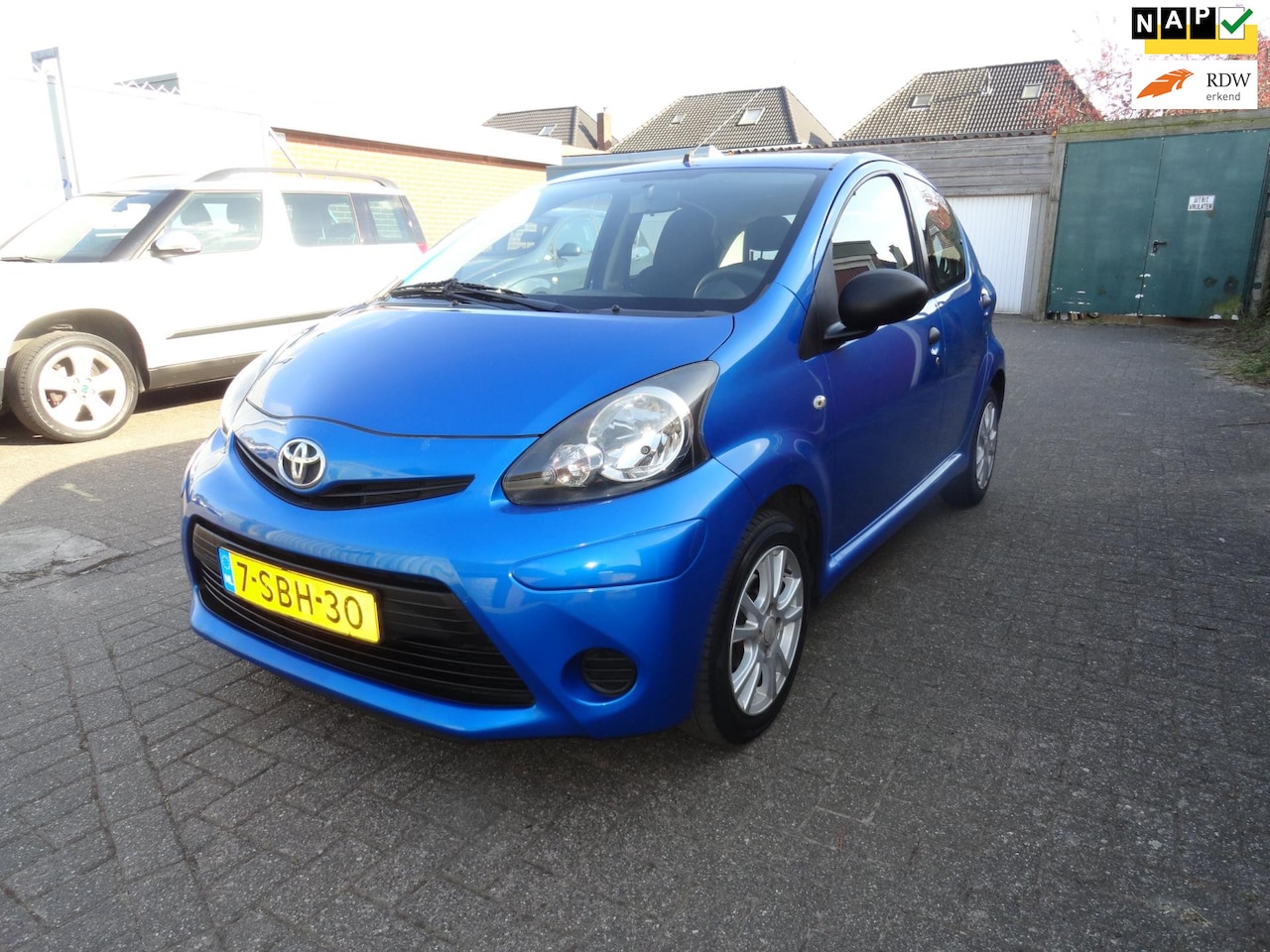 Toyota Aygo - 1.0 VVT-i Now 1.0 VVT-i Now (KM 169044 NAP AIRCO) - AutoWereld.nl