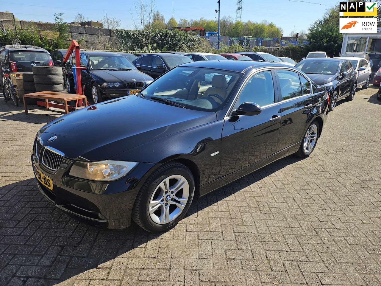 BMW 3-serie - 320i Dynamic Executive-Parksensor-Cruise. - AutoWereld.nl