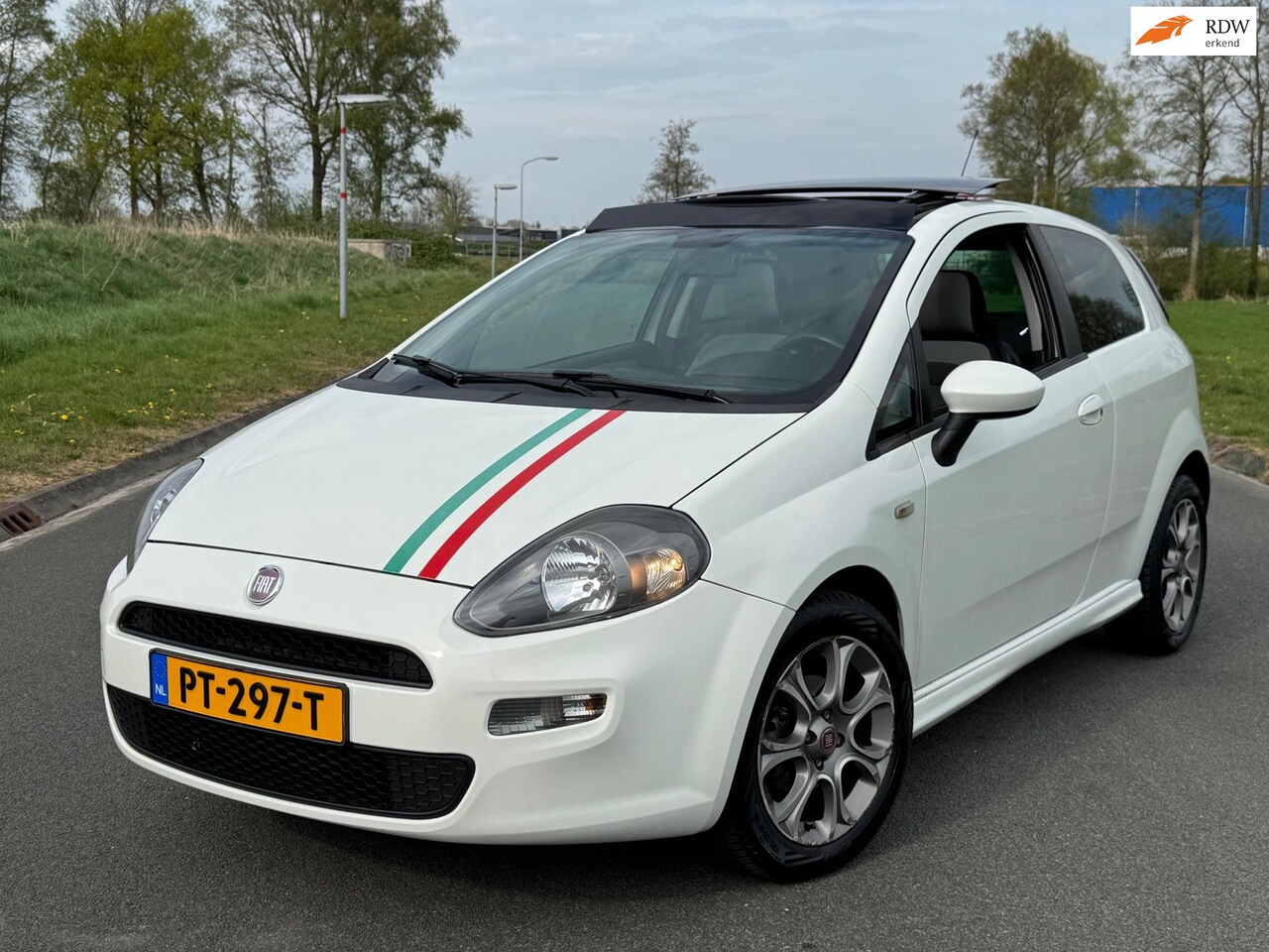 Fiat Punto Evo - 1.4 Dynamic Sport Panorama Dak Airco - AutoWereld.nl
