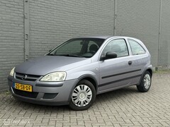 Opel Corsa - 1.2-16V Essentia INRUILKOOPJE / AIRCO /ELEKPAKKET