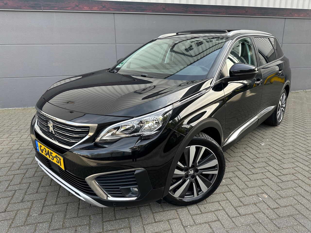 Peugeot 5008 - 1.2 PureTech *7 P*2eEigenaar*OPEN DAK*CAMERA*TERKHAAK*CRUISE*NAVI*APK*NAP - AutoWereld.nl