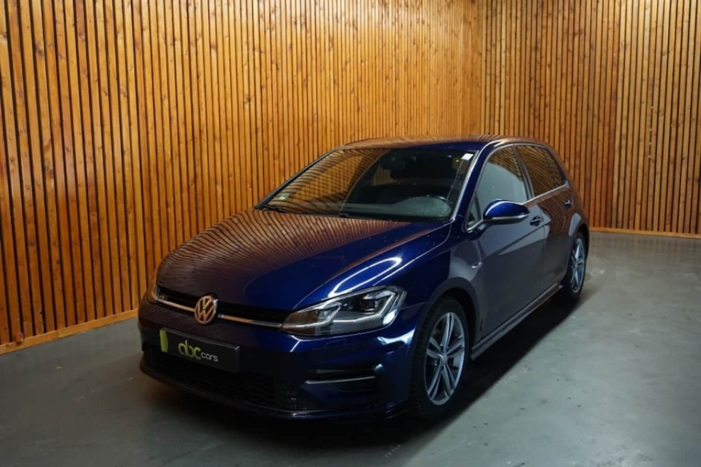 Volkswagen Golf - 1.5 TSI HIGHLINE BUSINESS R-LINE AUTOMAAT - AutoWereld.nl