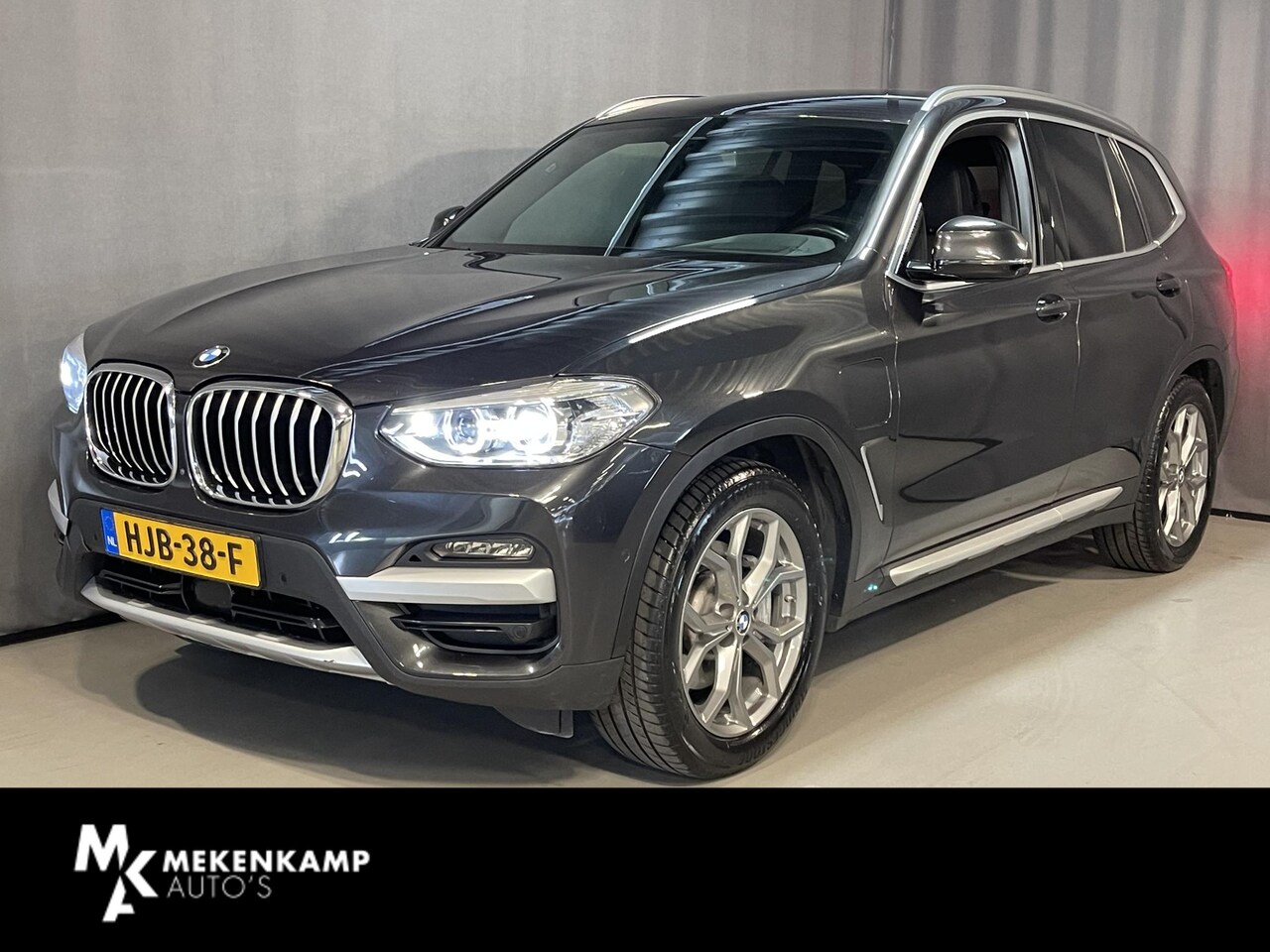 BMW X3 - xDrive30e High Executive 19"/Leder/Trekhaak/Dodehoek/Adaptieve cruise/360 Camera/Harman Ka - AutoWereld.nl