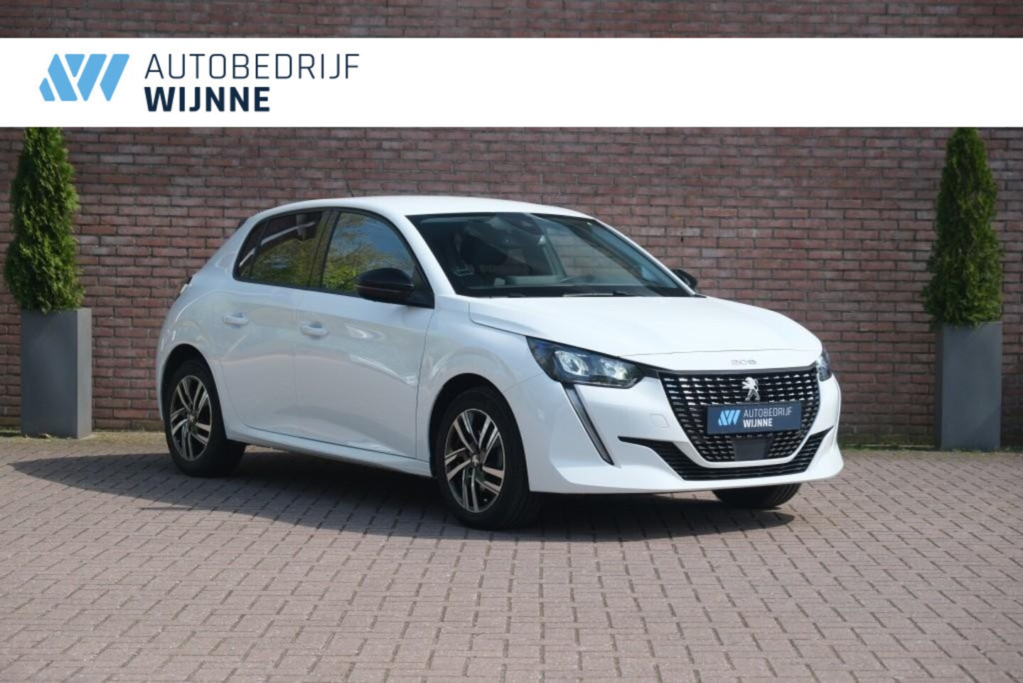 Peugeot 208 - 1.2 PureTech 100pk Allure Pack | App Connect | Adaptive Cruise | Climate | Keyless | Camer - AutoWereld.nl