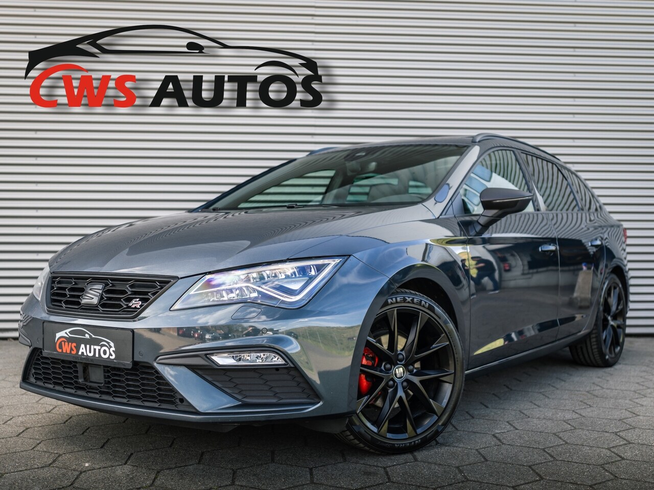 Seat Leon Sportstourer - 1.5 TSI FR BLACK MAT FULL OPTION PANO BEATS ACC VIRTUAL - AutoWereld.nl