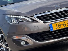 Peugeot 308 SW - 1.2 130PK Allure| Tornado Grey | Panorama/Trekhaak/NAV/Full-LED - Compleet & Zuinig