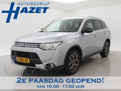 Mitsubishi Outlander - 2.0 PHEV INSTYLE X-LINE + SCHUIFDAK / LEDER / TREKHAAK