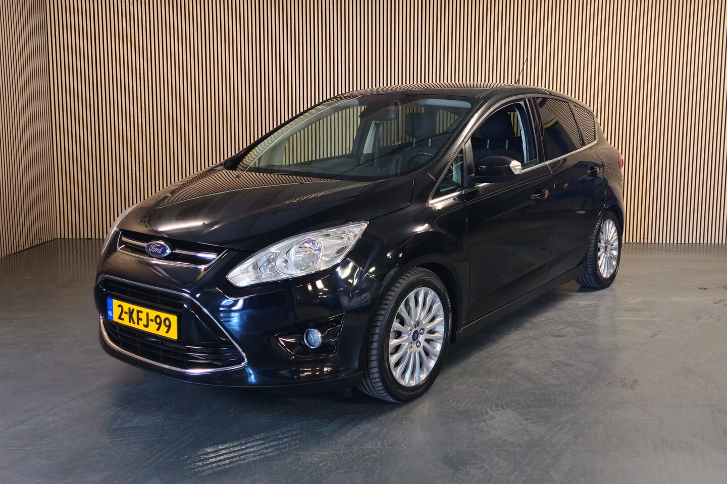Ford C-Max - 1.0 Titanium Voorruitverwarming -  Navi - Cruise - *Distributieketting vervangen* - AutoWereld.nl