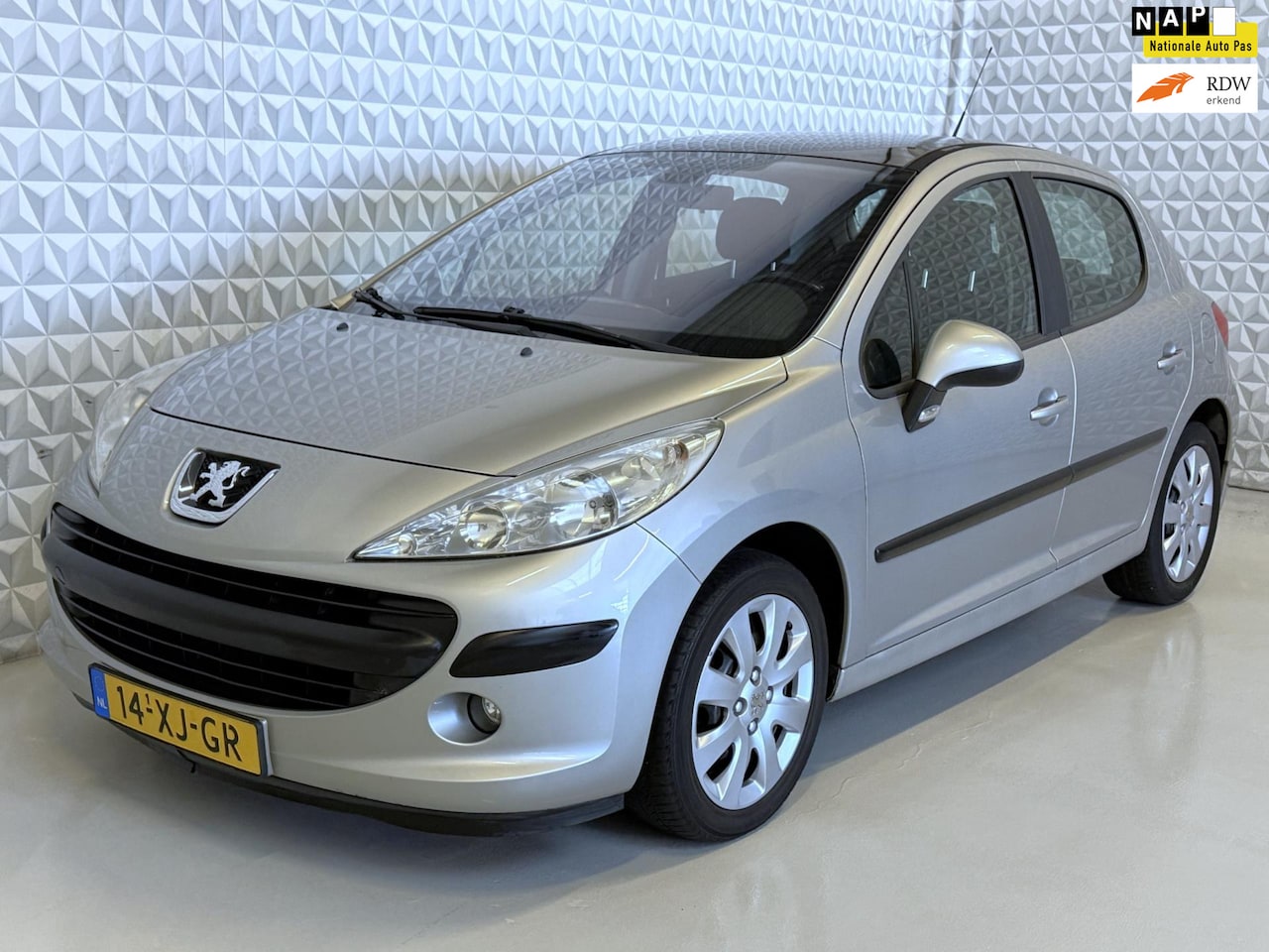 Peugeot 207 - 1.6 VTi XT Automaat Airco + 172000km (2007) - AutoWereld.nl