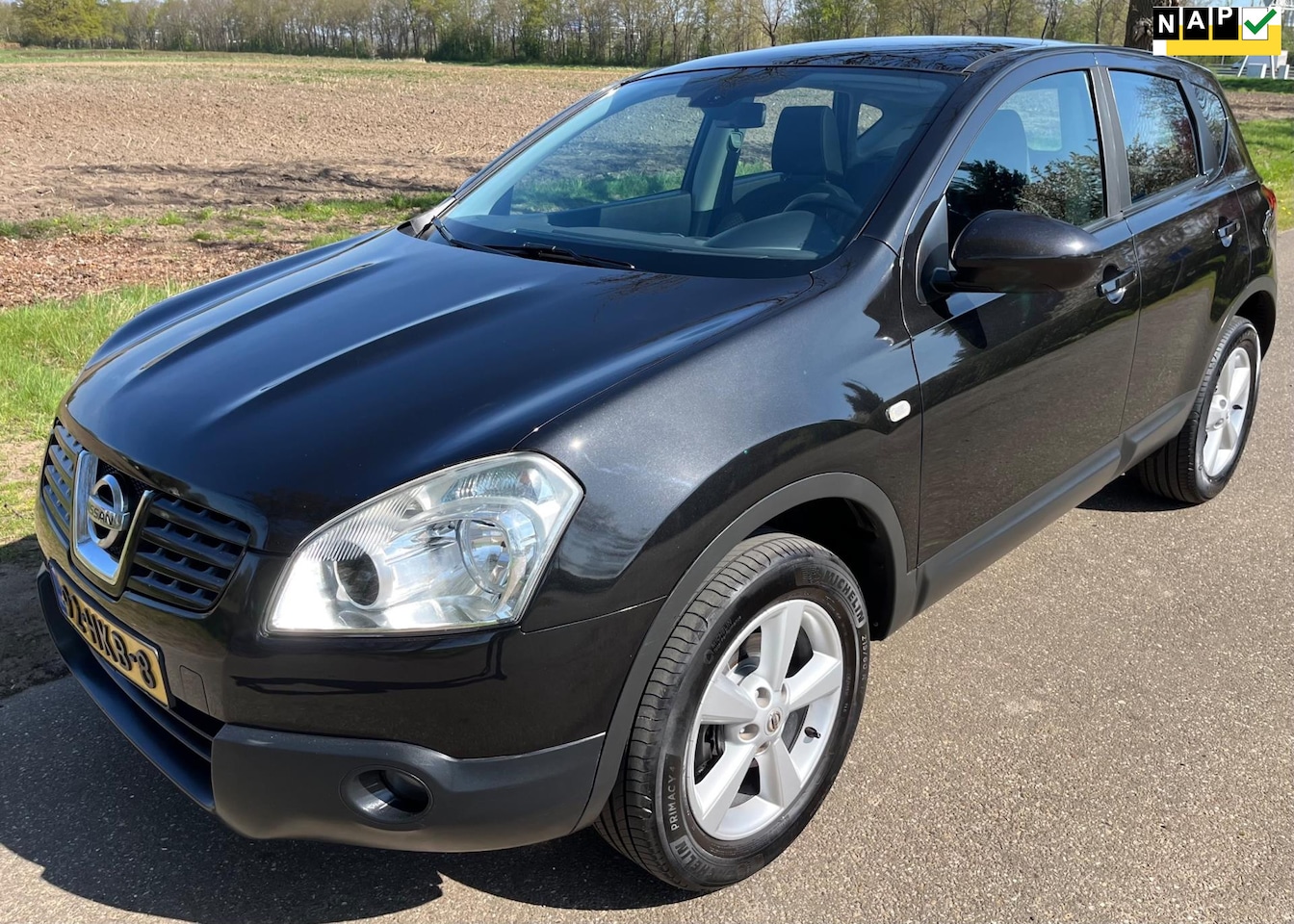 Nissan Qashqai - 2.0 Acenta Airco/Cruise/Pano/6Bak/Lm/Parksensor - AutoWereld.nl