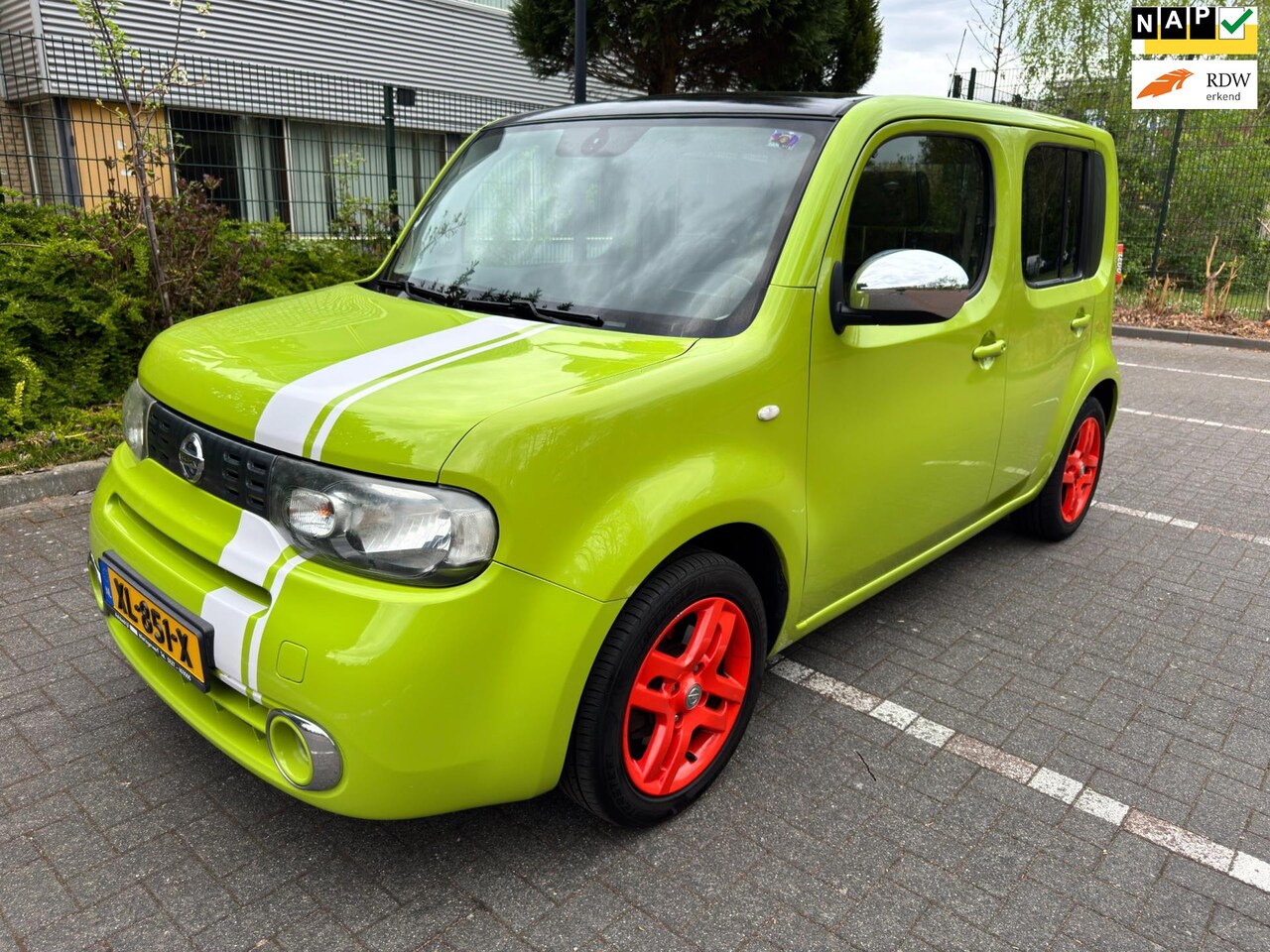 Nissan Cube - 1.6 Zen Automaat / Airco / Camer / Navi - AutoWereld.nl