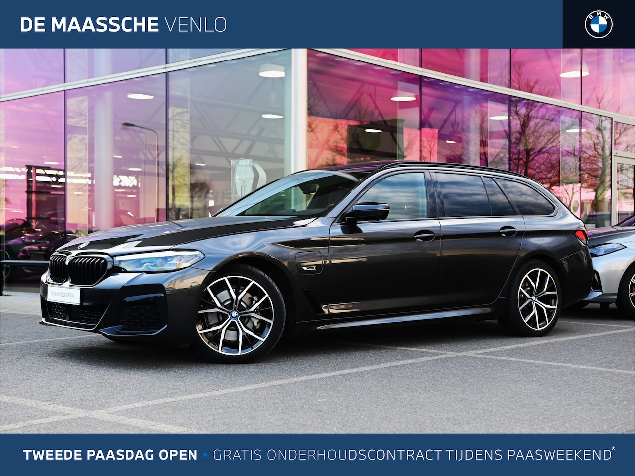 BMW 5-serie Touring - 530e High Executive M Sport Automaat / Panoramadak / Trekhaak / Stoelverwarming / Active C - AutoWereld.nl