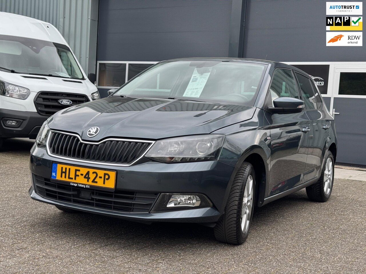 Skoda Fabia - 1.0 Ambition Businessline / BLUETOOTH/ CARPLAY/ LM VELGEN - AutoWereld.nl