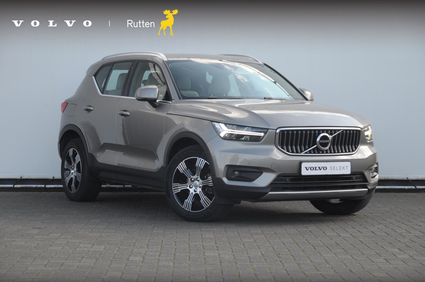 Volvo XC40 - T2 129PK Automaat Inscription / Cruise control / Blond Leder / Elektrische stoelen / Stuur - AutoWereld.nl