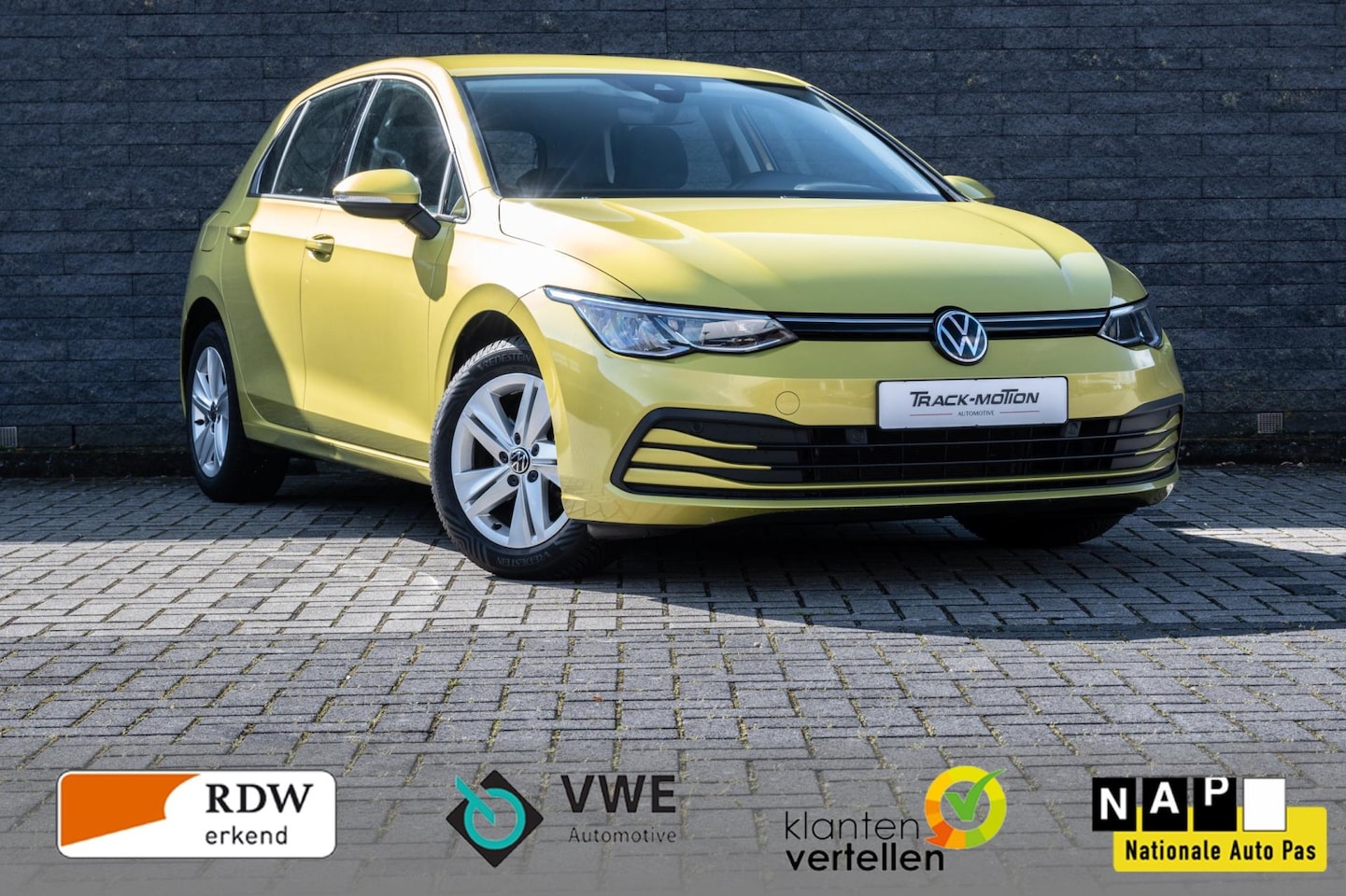 Volkswagen Golf - 1.0 eTSI Life Business - AutoWereld.nl